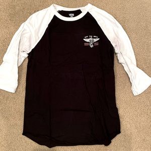 Women’s Vans off the Wall shirt